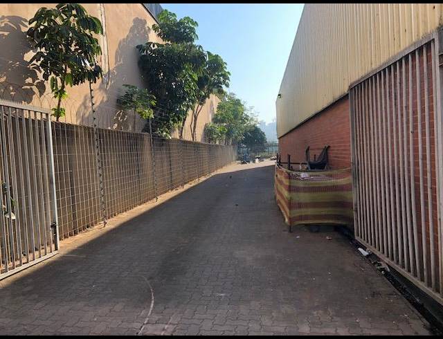 1,344M² WAREHOUSE TO LET IN SPRINGFIELD